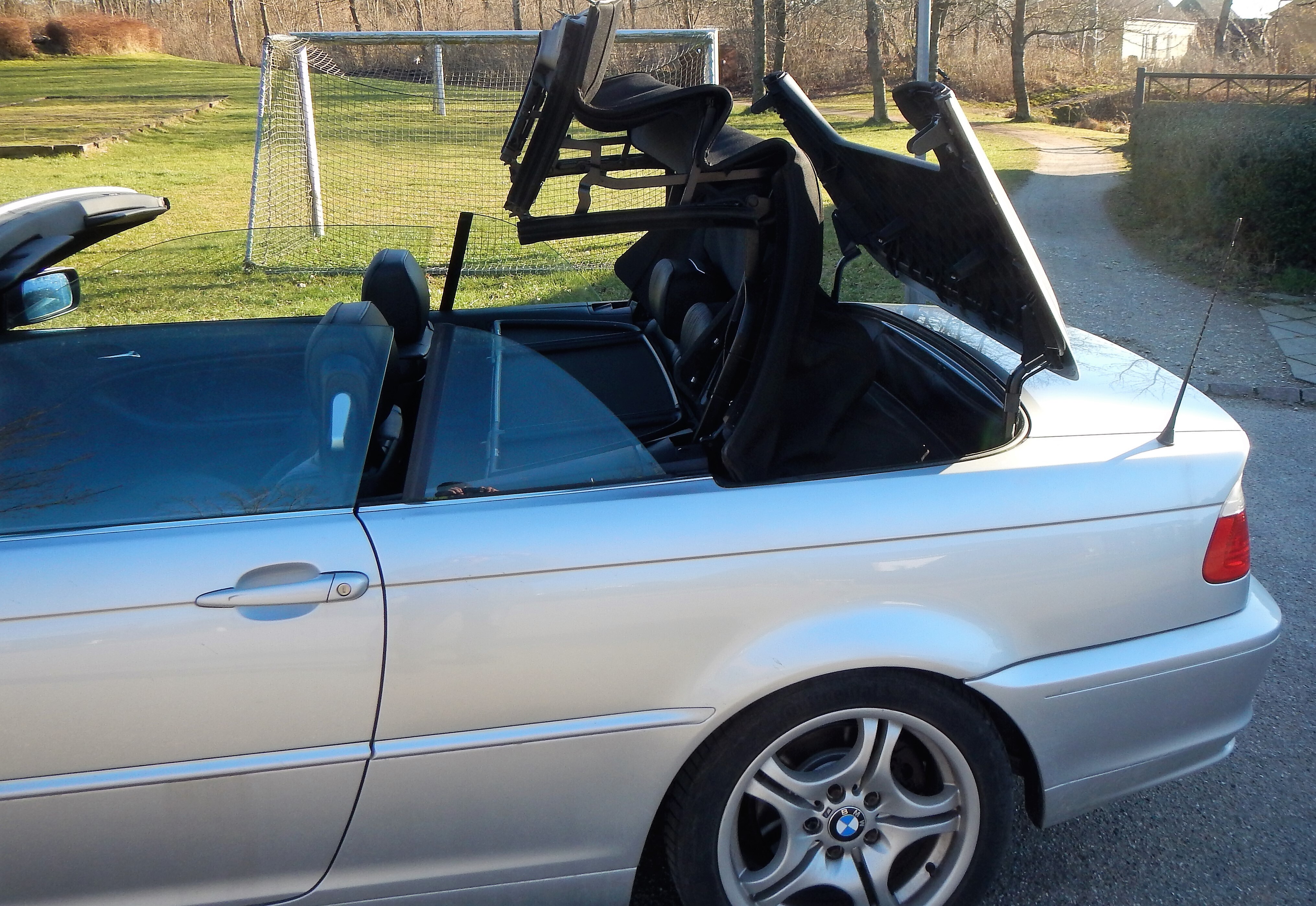 Sølv BMW 325 Cabriolet fra 2001