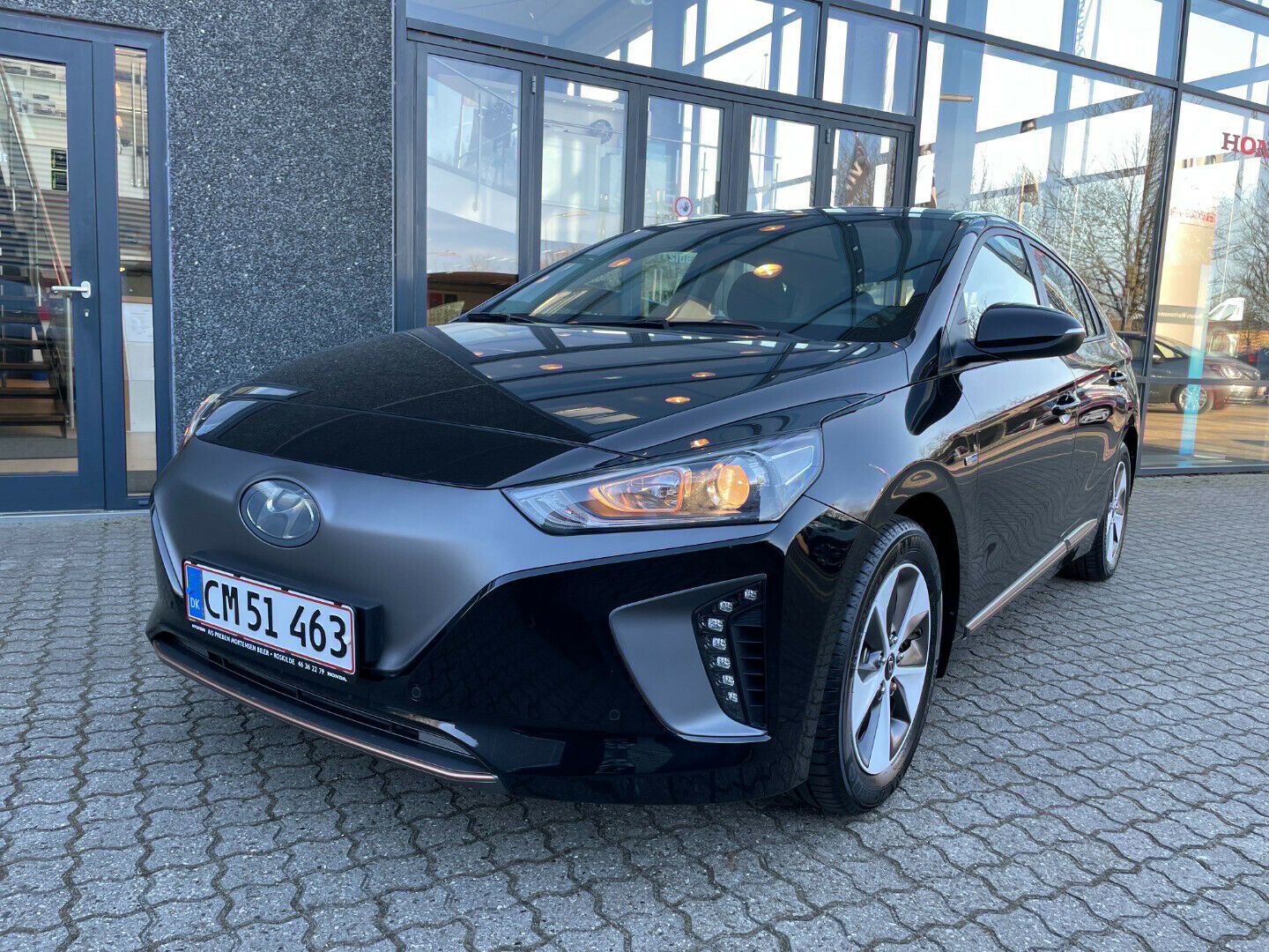 Sort Hyundai Ioniq fra 2017