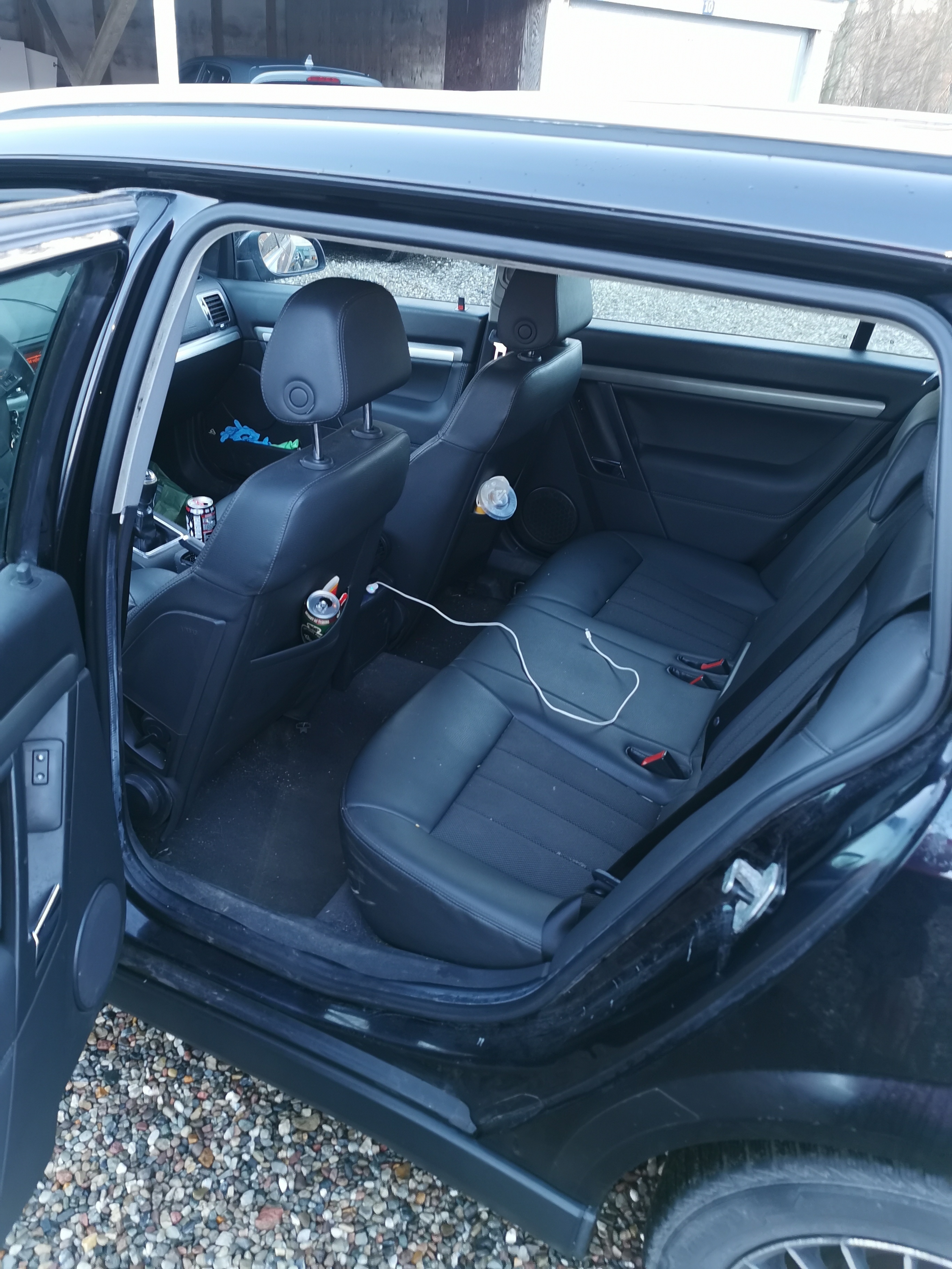 Sort Opel Vectra fra 2007