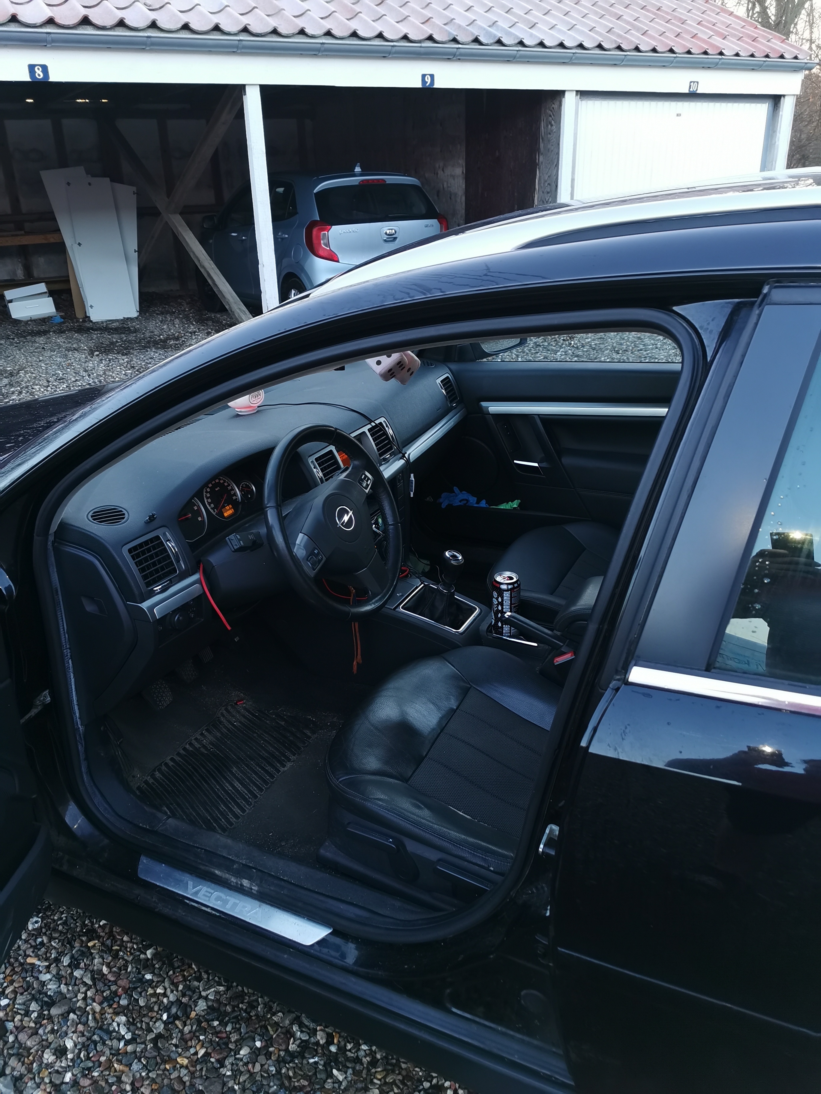 Sort Opel Vectra fra 2007