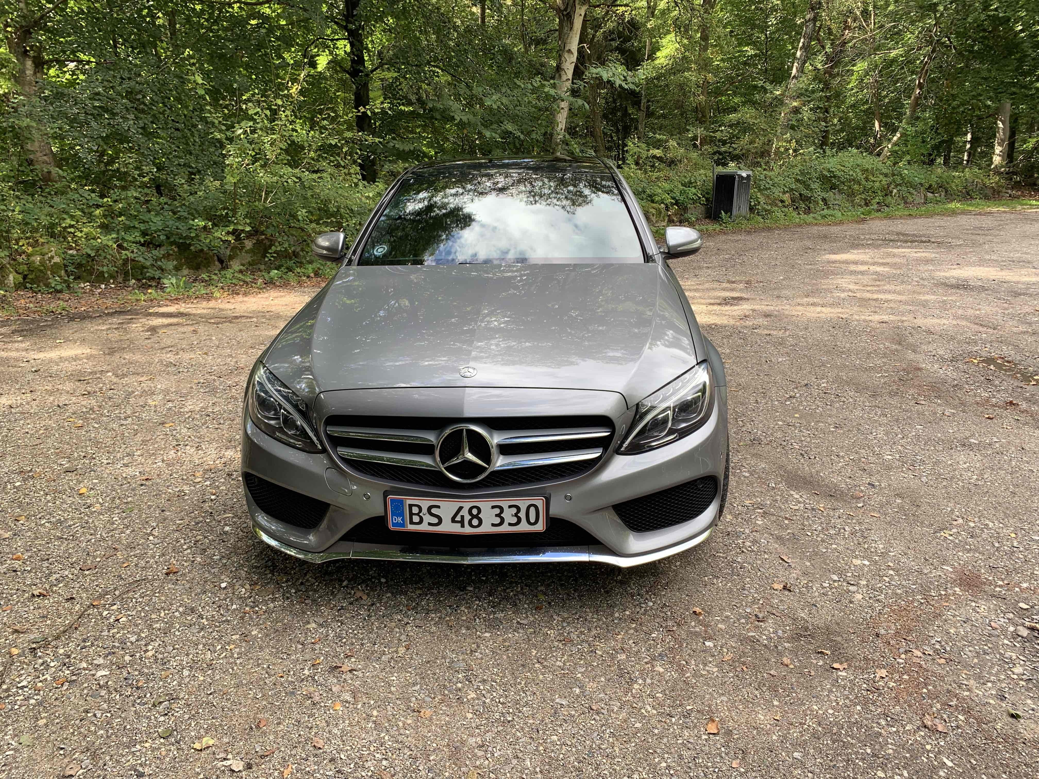 Grå Mercedes 220 fra 2015
