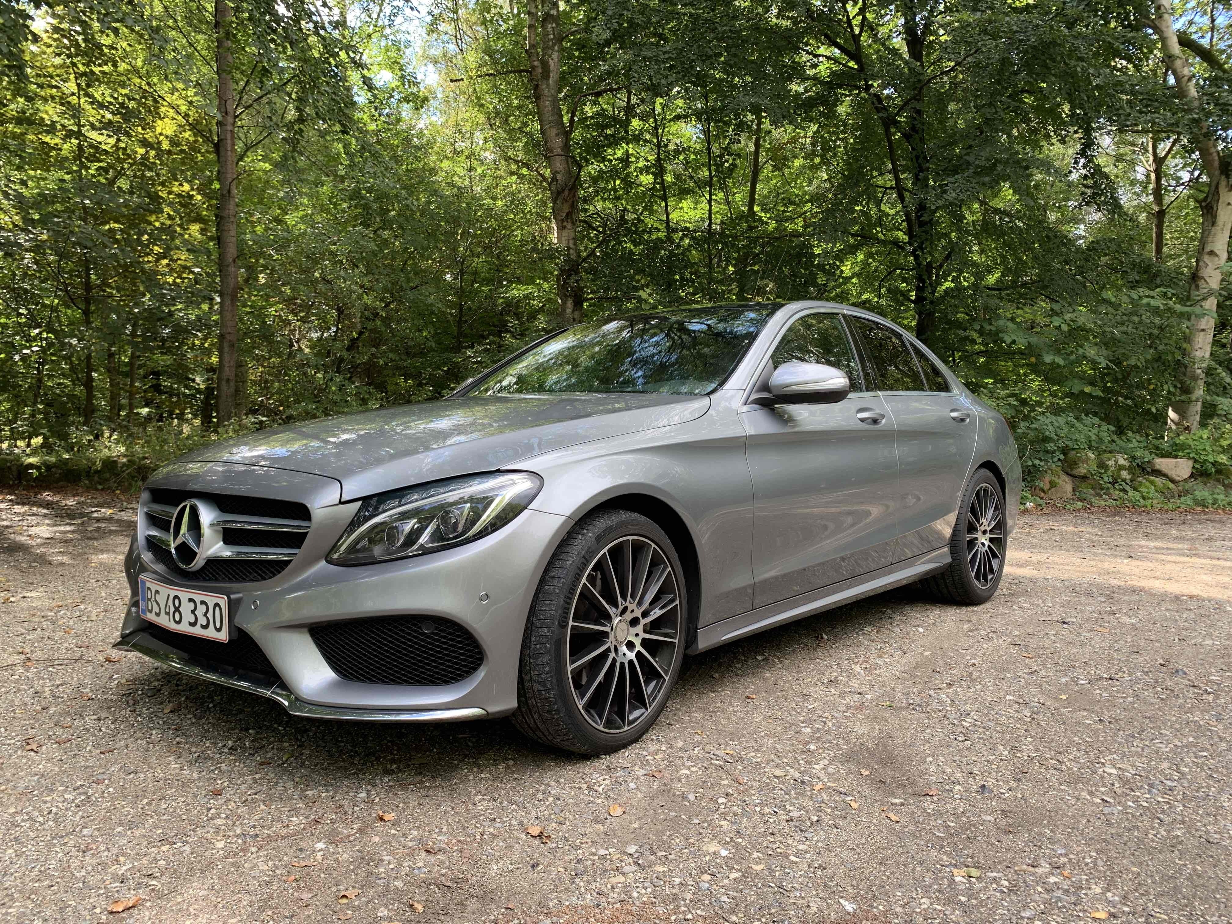 Grå Mercedes 220 fra 2015