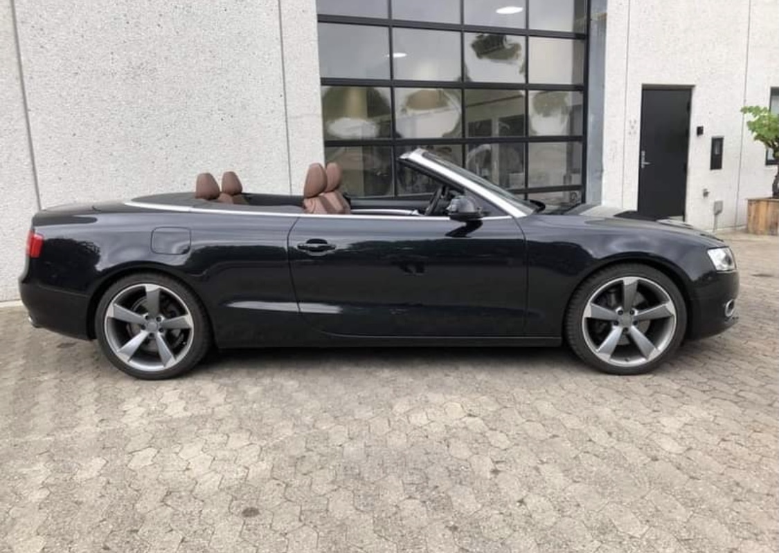 Sort Audi A5 fra 2010
