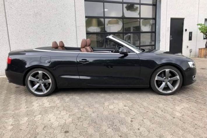Sort Audi A5 fra 2010