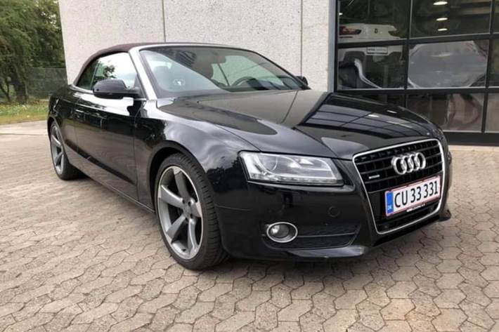 Sort Audi A5 fra 2010