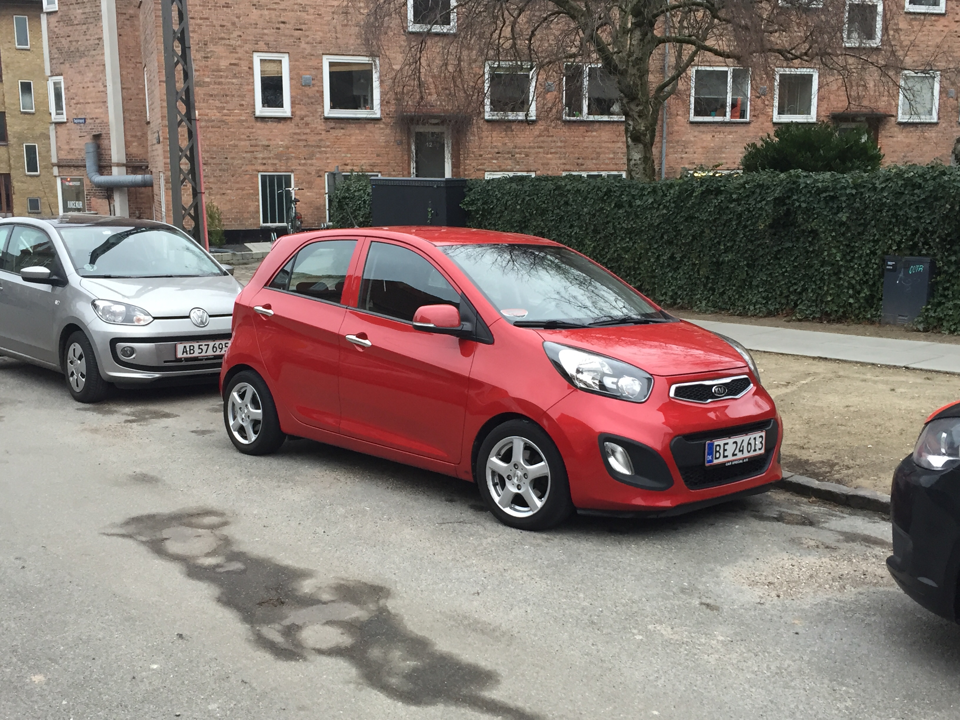 Rød Kia Picanto fra 2012