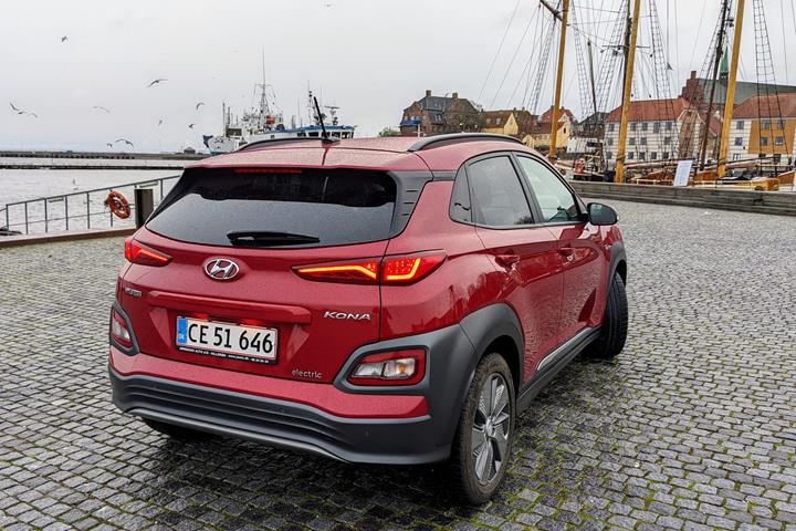 Rød Hyundai Kona fra 2018