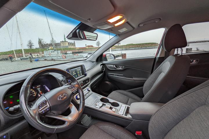 Rød Hyundai Kona fra 2018
