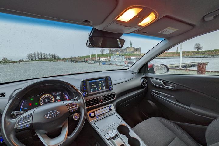 Rød Hyundai Kona fra 2018