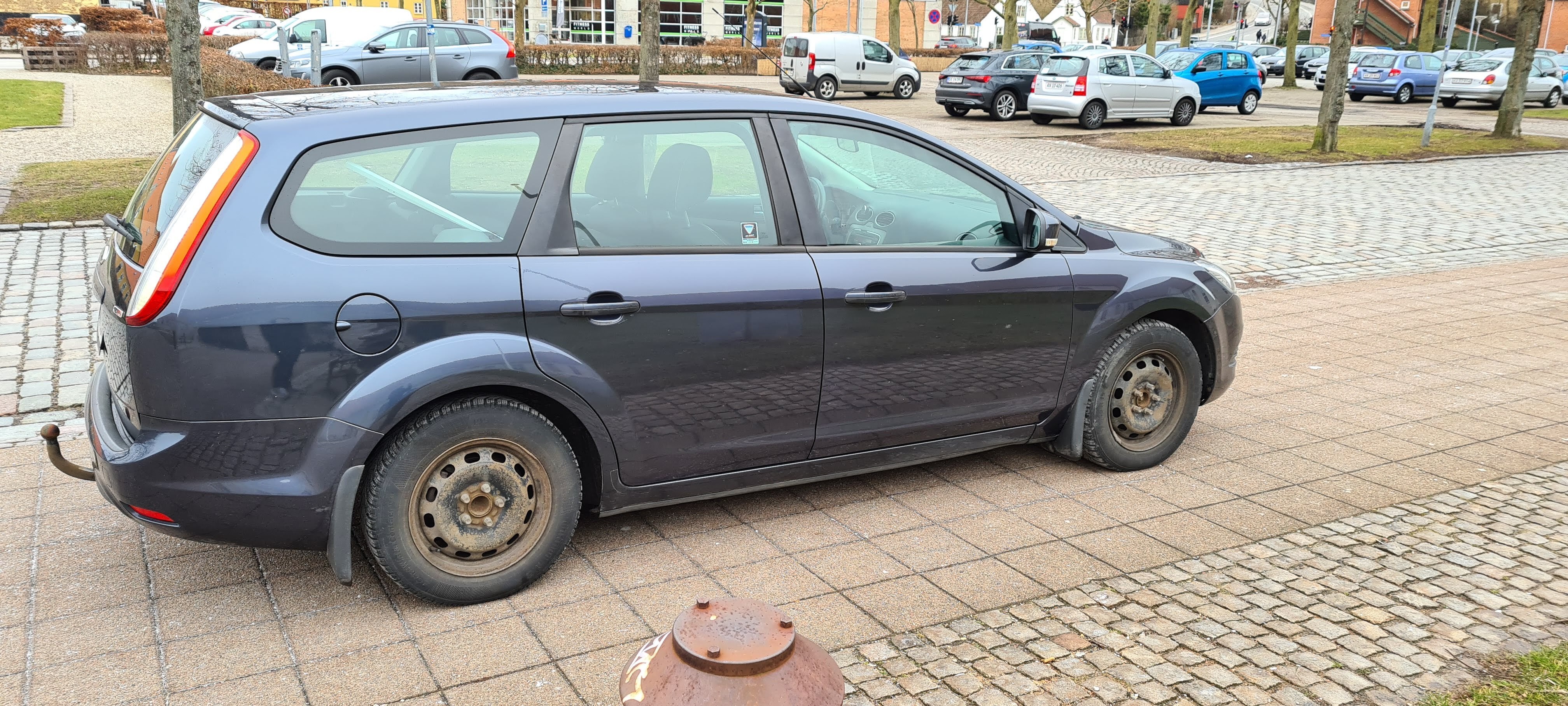 Grå Ford Focus fra 2010