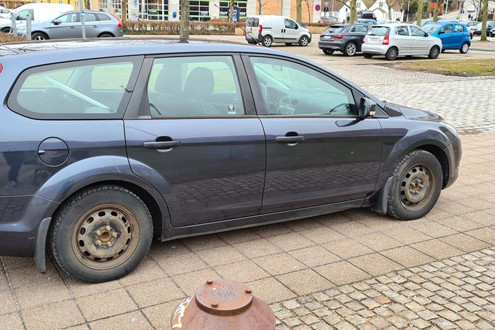 Grå Ford Focus fra 2010