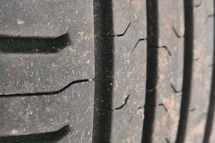 Grå Ford Focus fra 2010