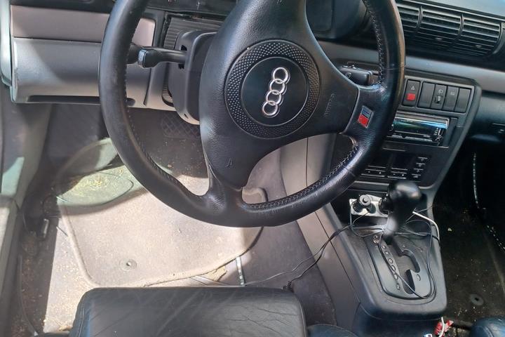 undefined Audi A6 fra 1998