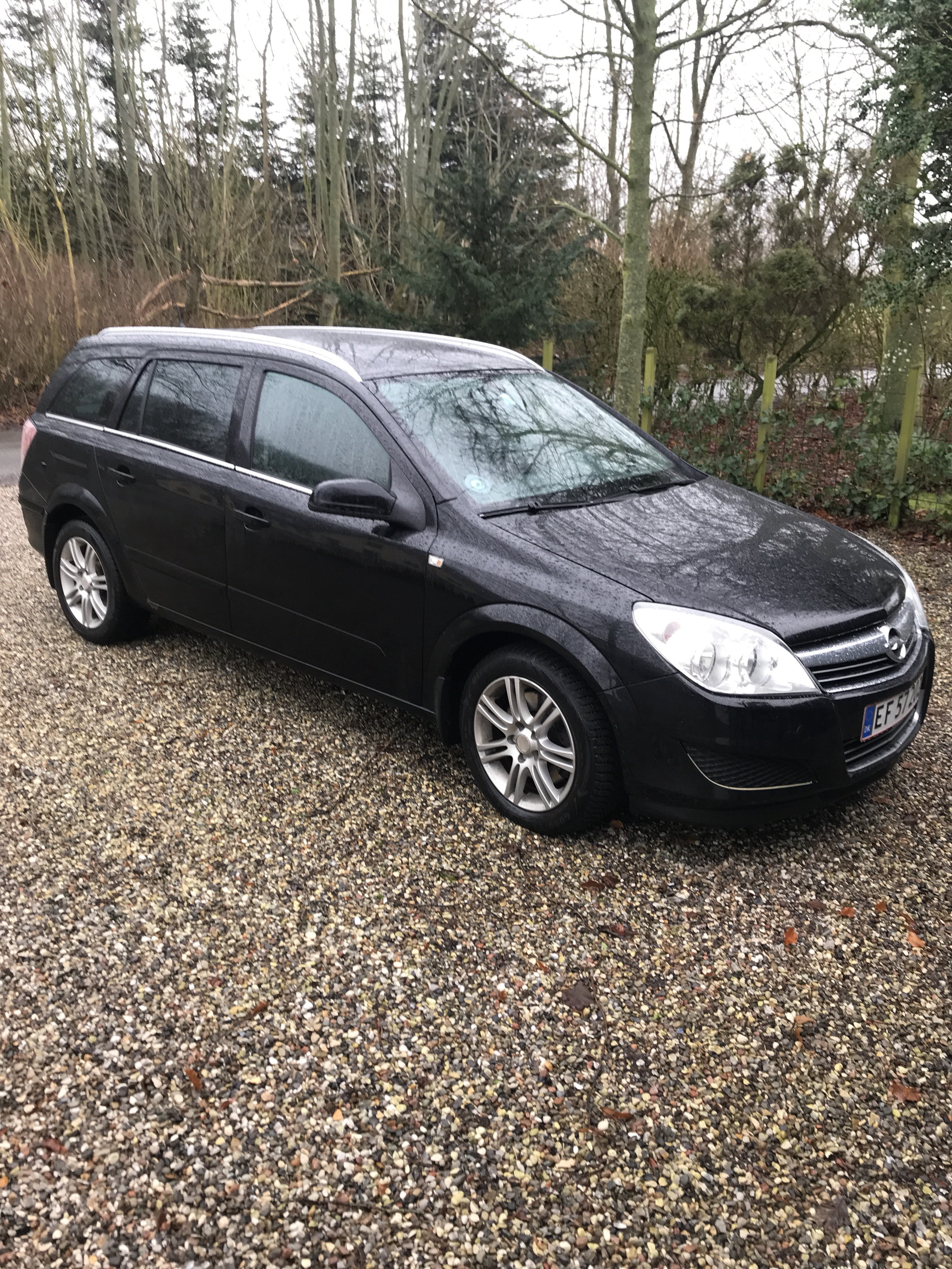 Sort Opel Astra fra 2008