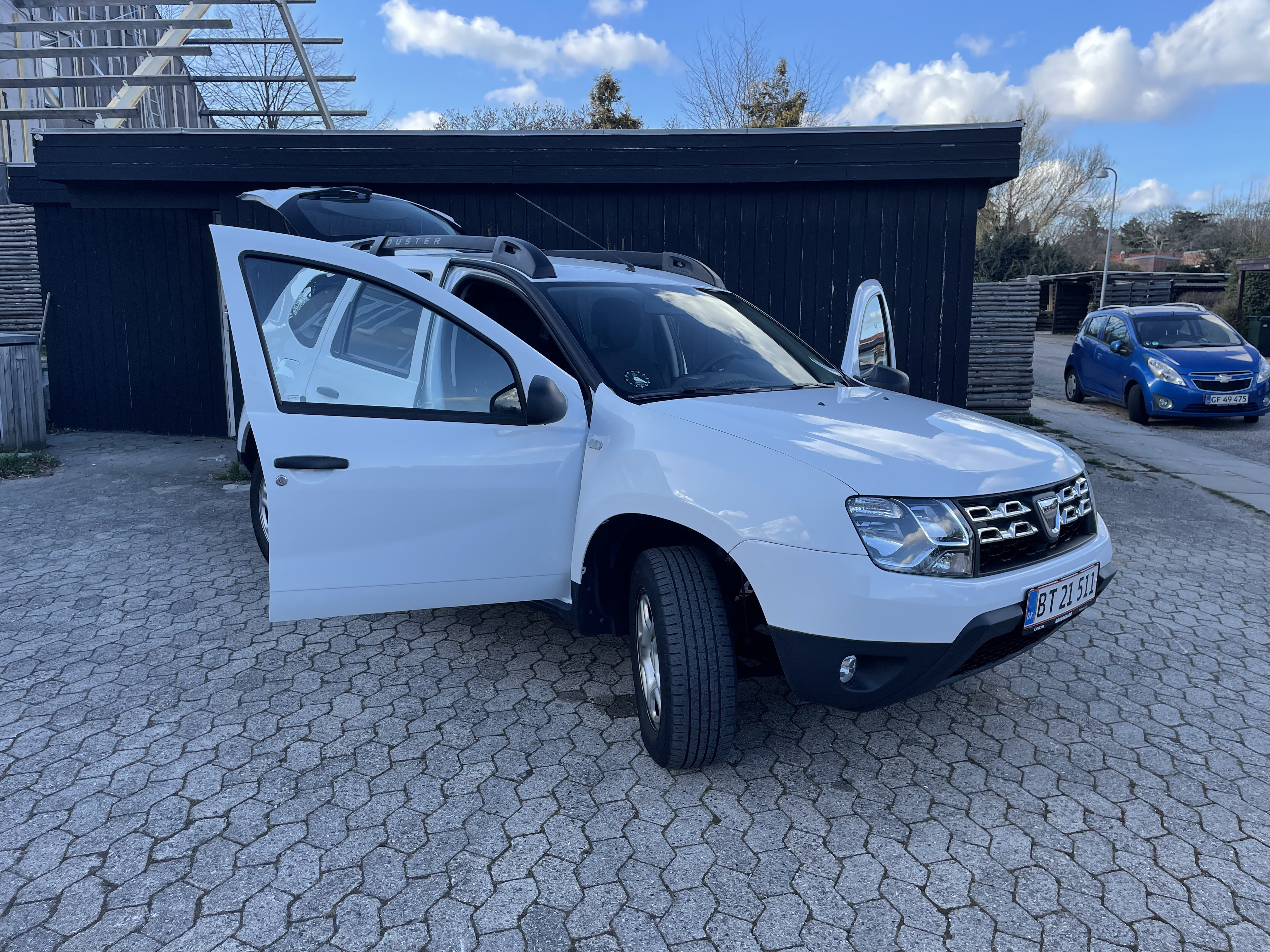 Hvid Dacia Duster fra 2017