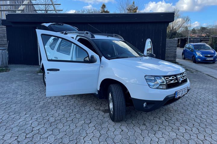 Hvid Dacia Duster fra 2017