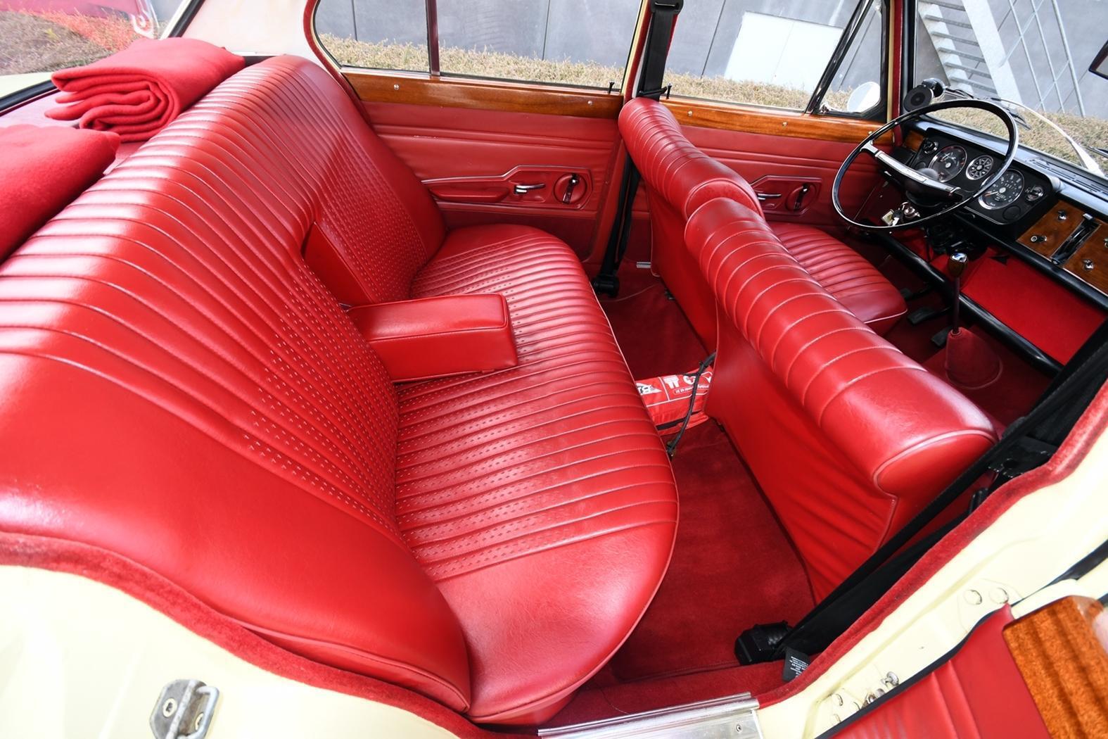 Gul Triumph Anden fra 1970
