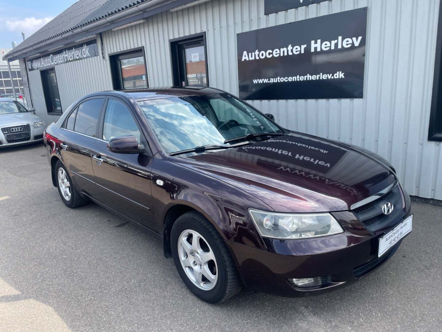 Grå Hyundai Sonata fra 2006