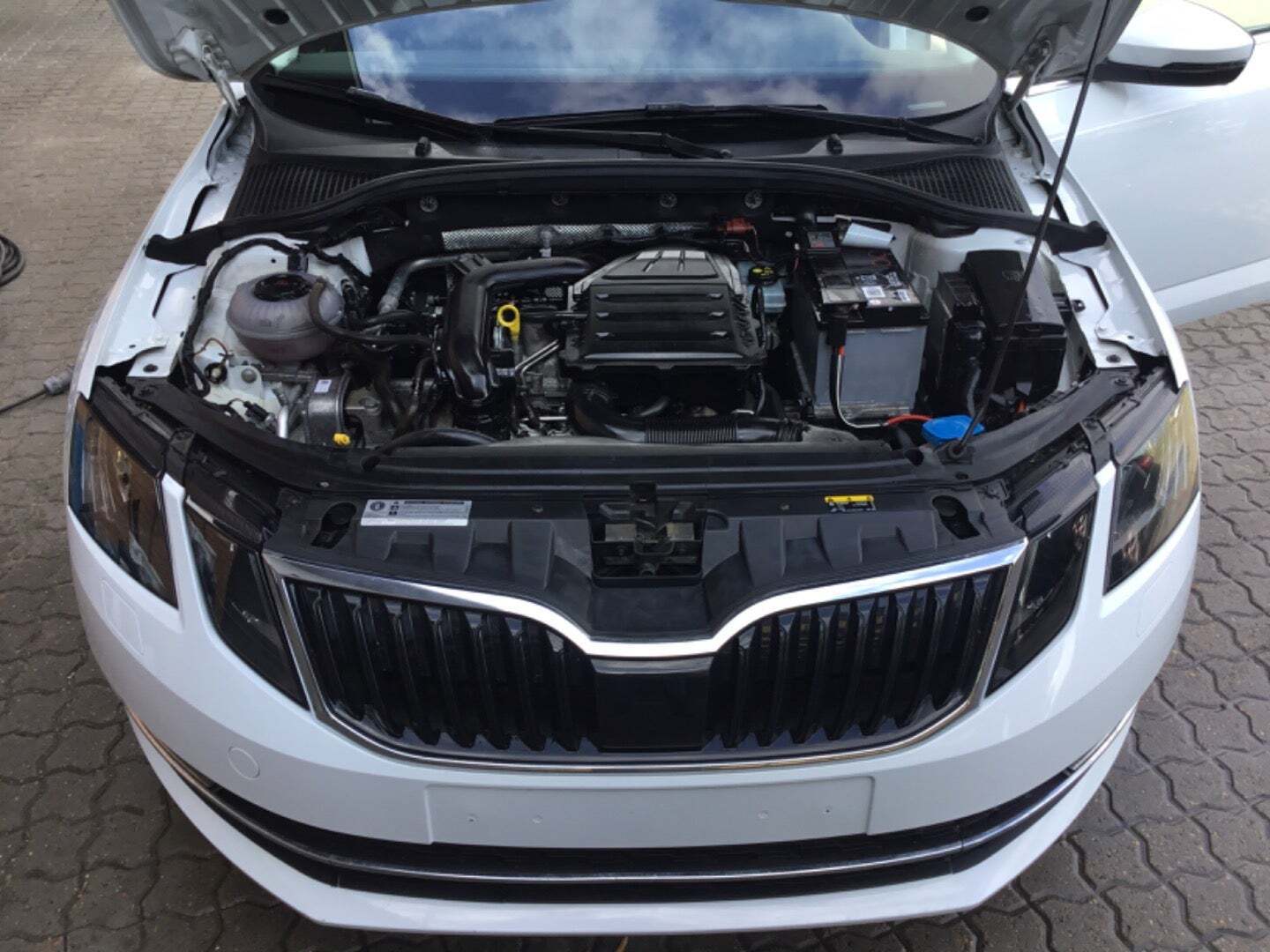 Hvid Skoda Octavia fra 2018