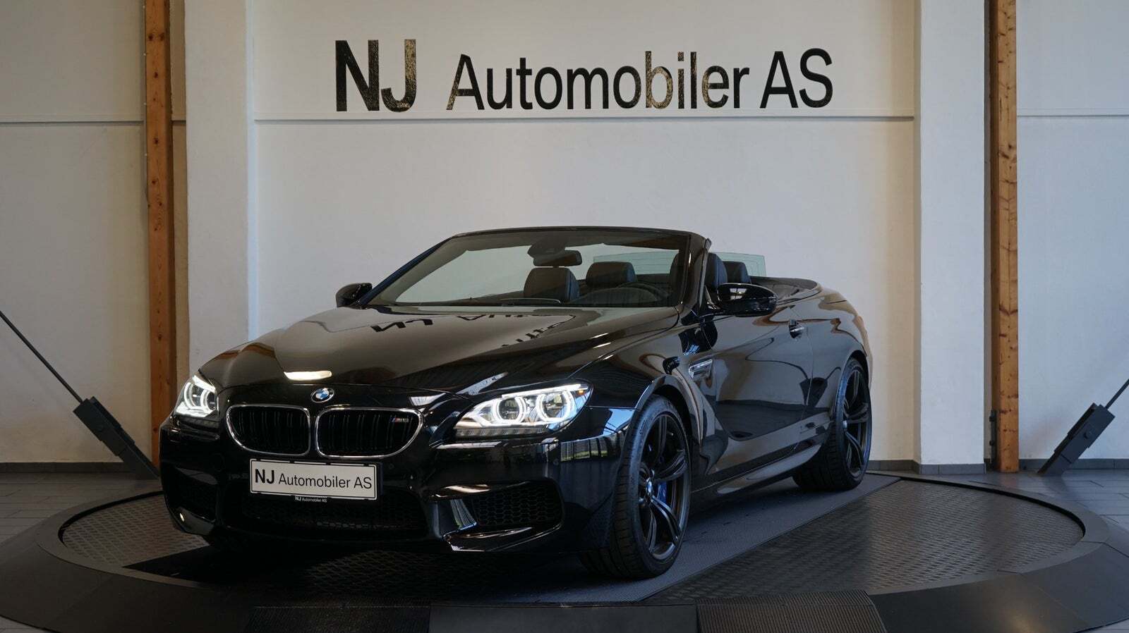 Grå BMW M6 fra 2012