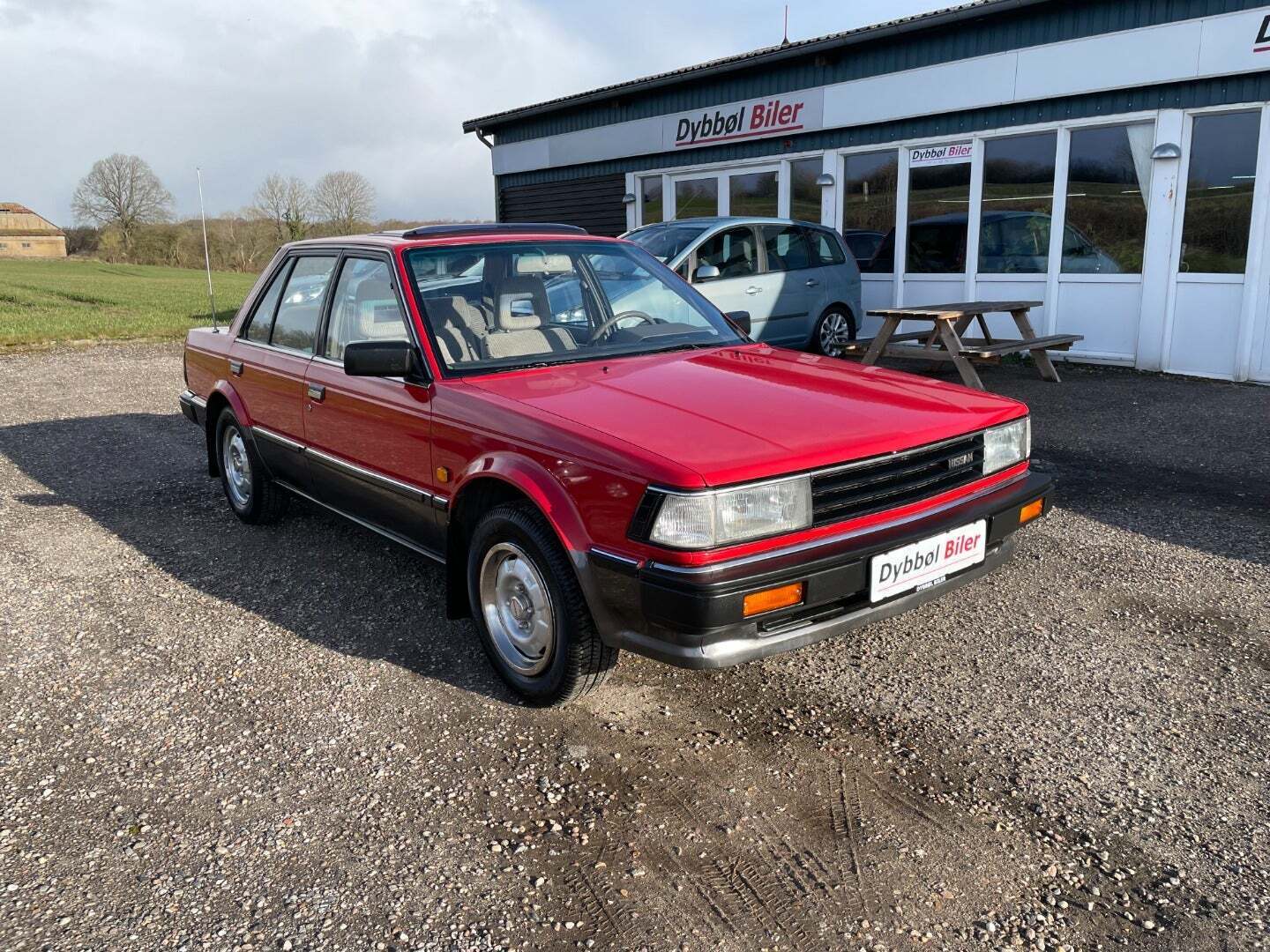 undefined Nissan Bluebird fra 1984