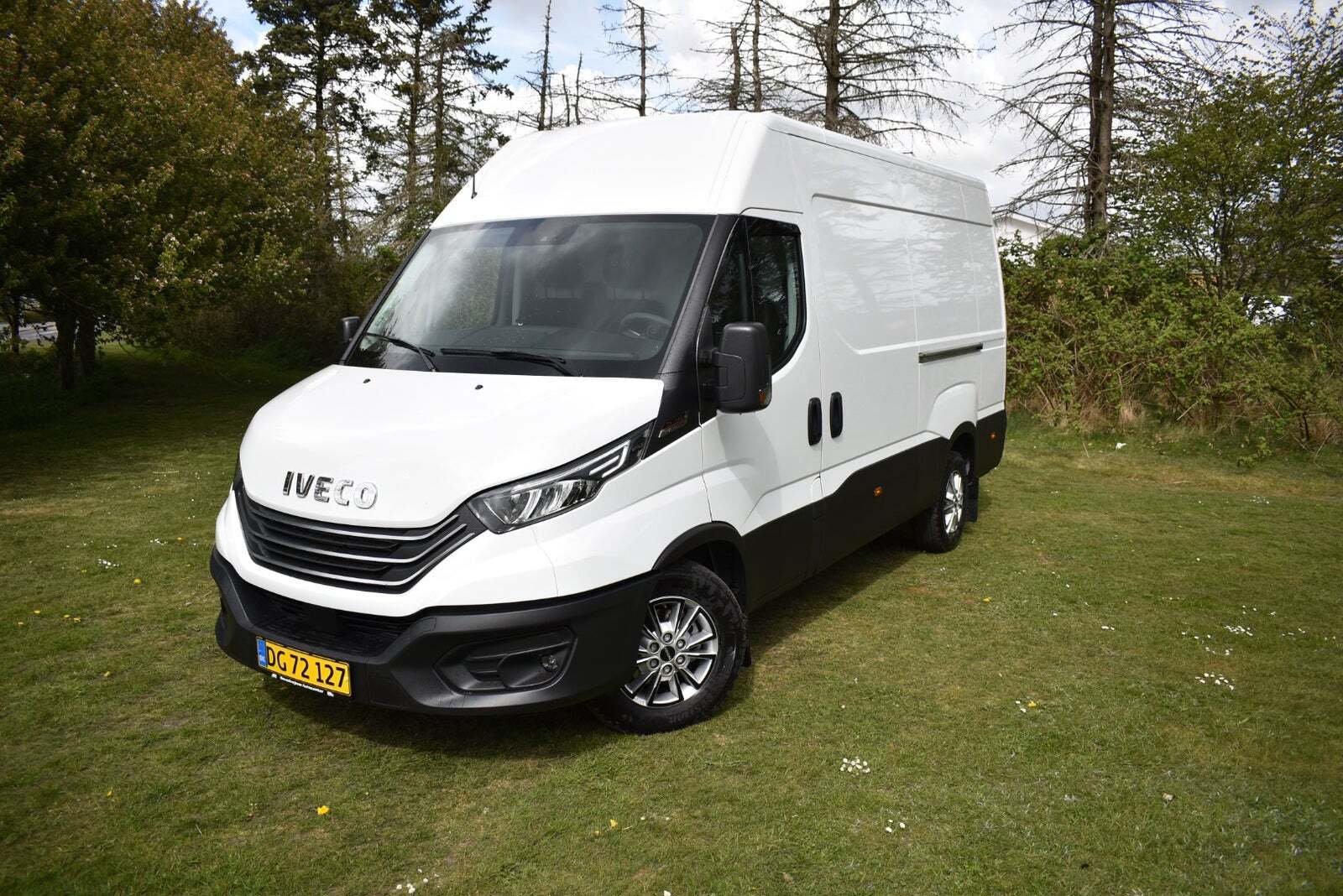 Hvid Iveco Daily fra 2022
