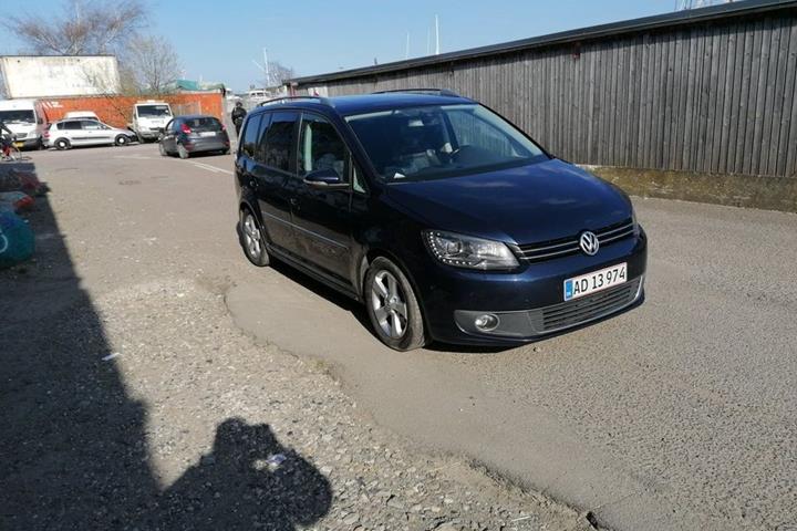 Blå VW Touran fra 2010