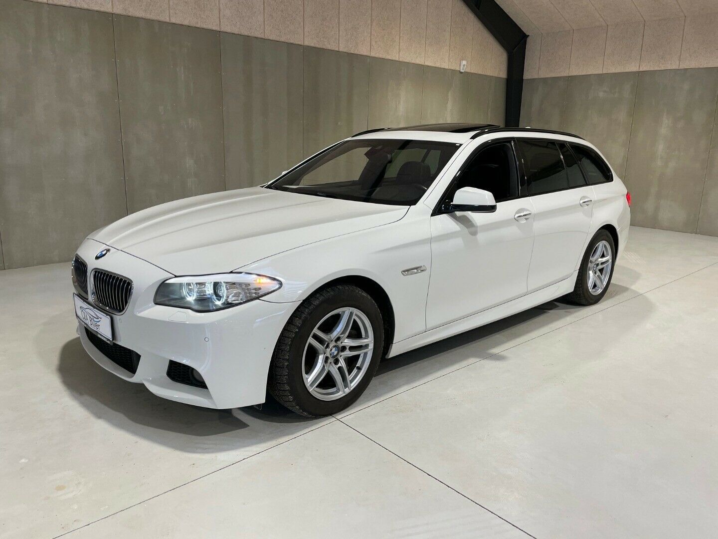 Hvid BMW 535d fra 2013