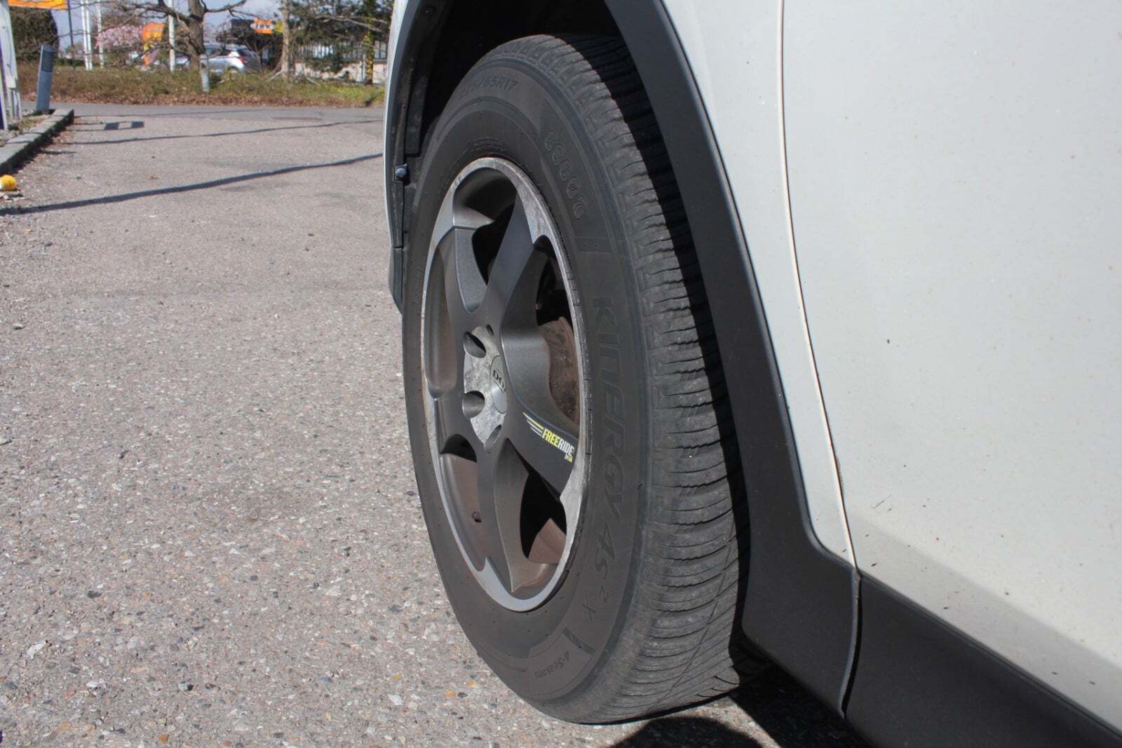 Hvid Toyota RAV4 fra 2013