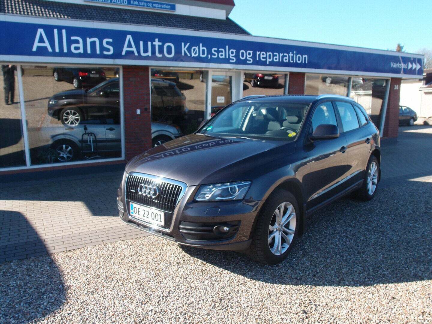 Grå Audi Q5 fra 2012