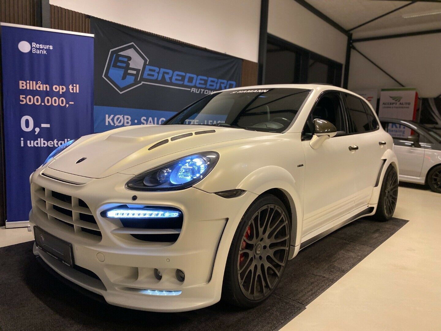 Hvid Porsche Cayenne Turbo fra 2012