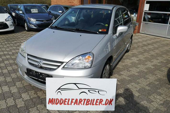 Grå Suzuki Liana fra 2006