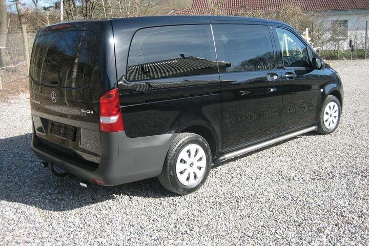 Sort Mercedes Vito 116 fra 2018