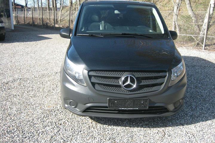 Sort Mercedes Vito 116 fra 2018