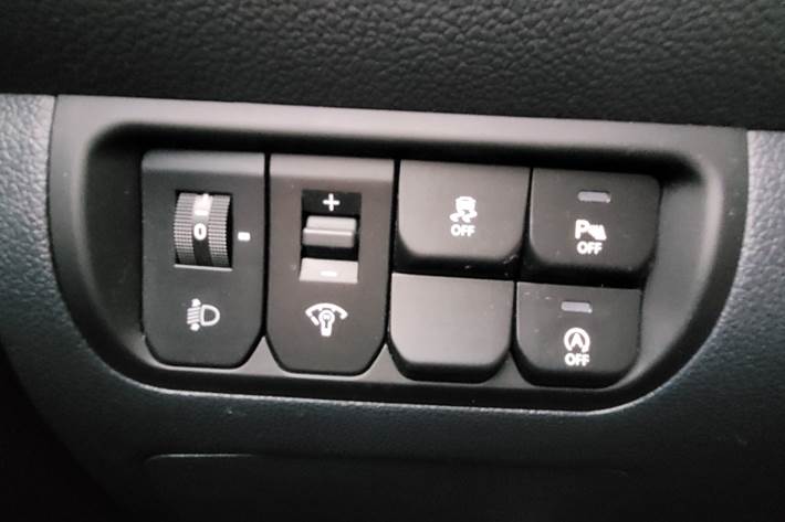 Rød Kia Rio fra 2015