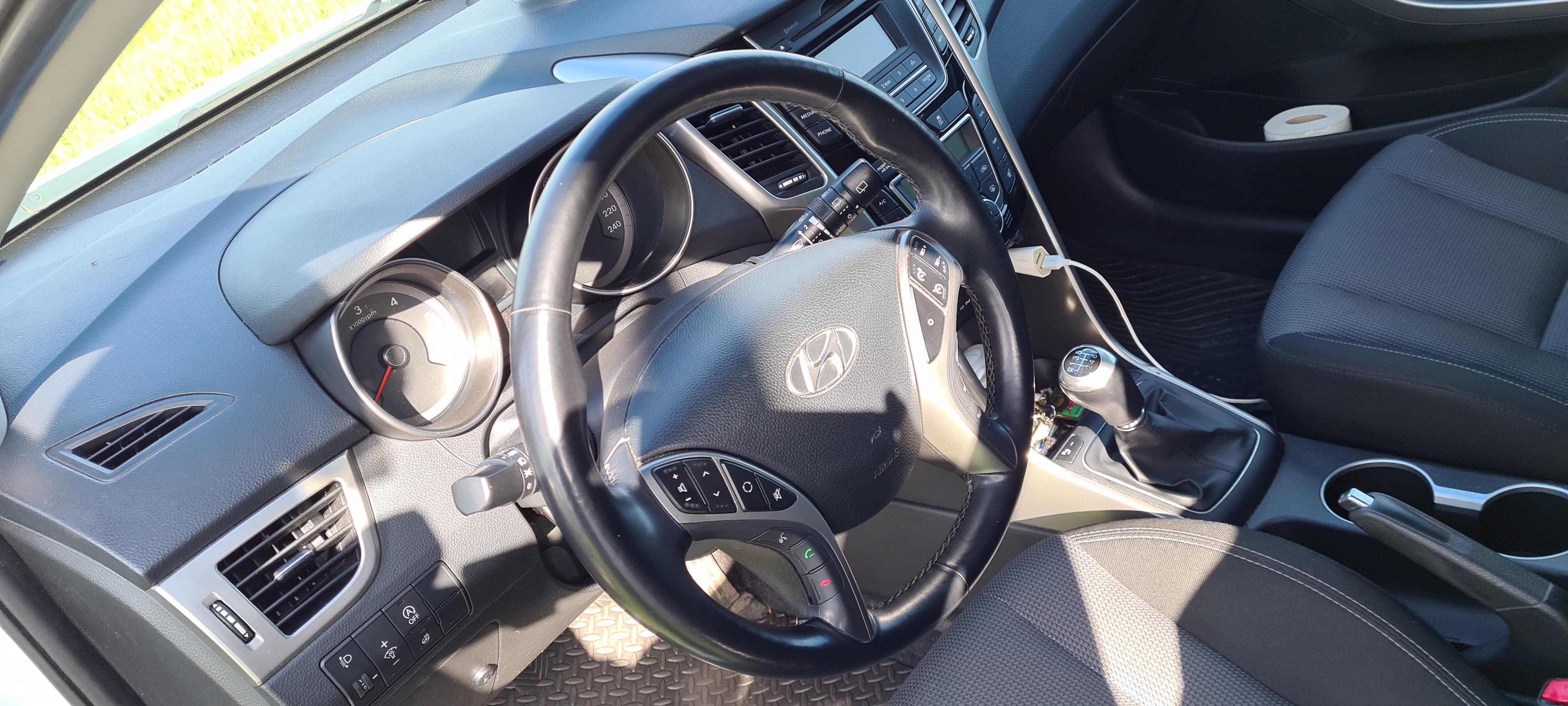 Hvid Hyundai i30 fra 2015