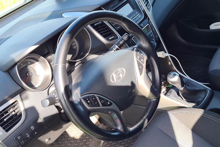 Hvid Hyundai i30 fra 2015