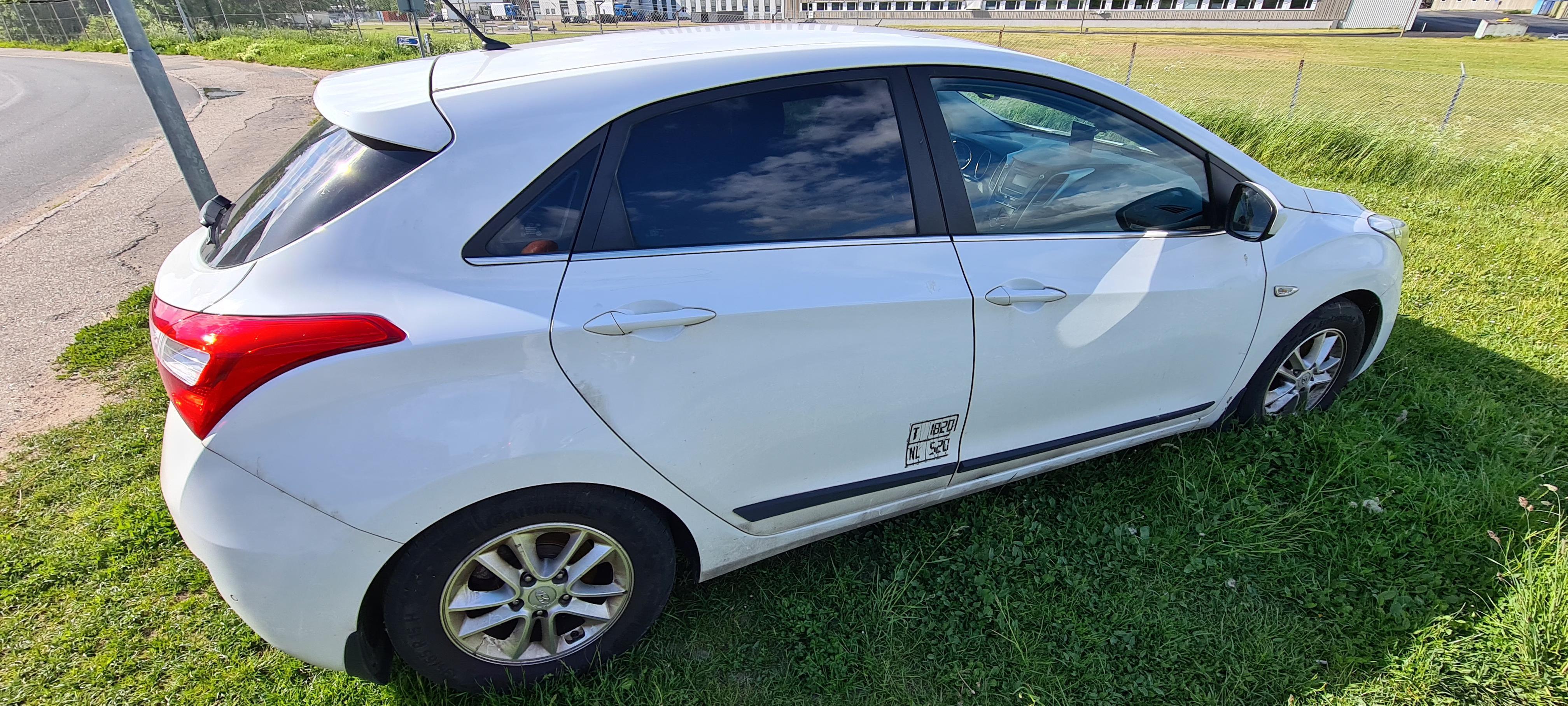 Hvid Hyundai i30 fra 2015