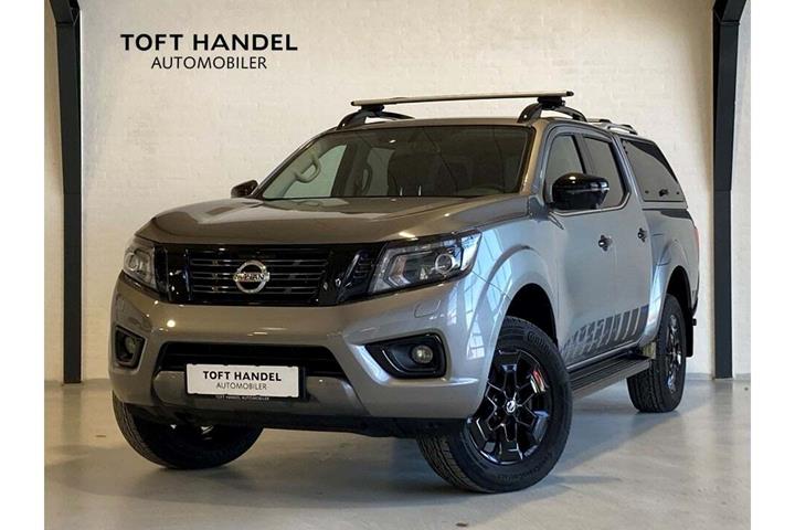 Grå Nissan Navara fra 2021