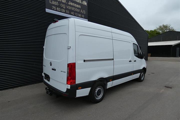 undefined Mercedes Sprinter fra 2021
