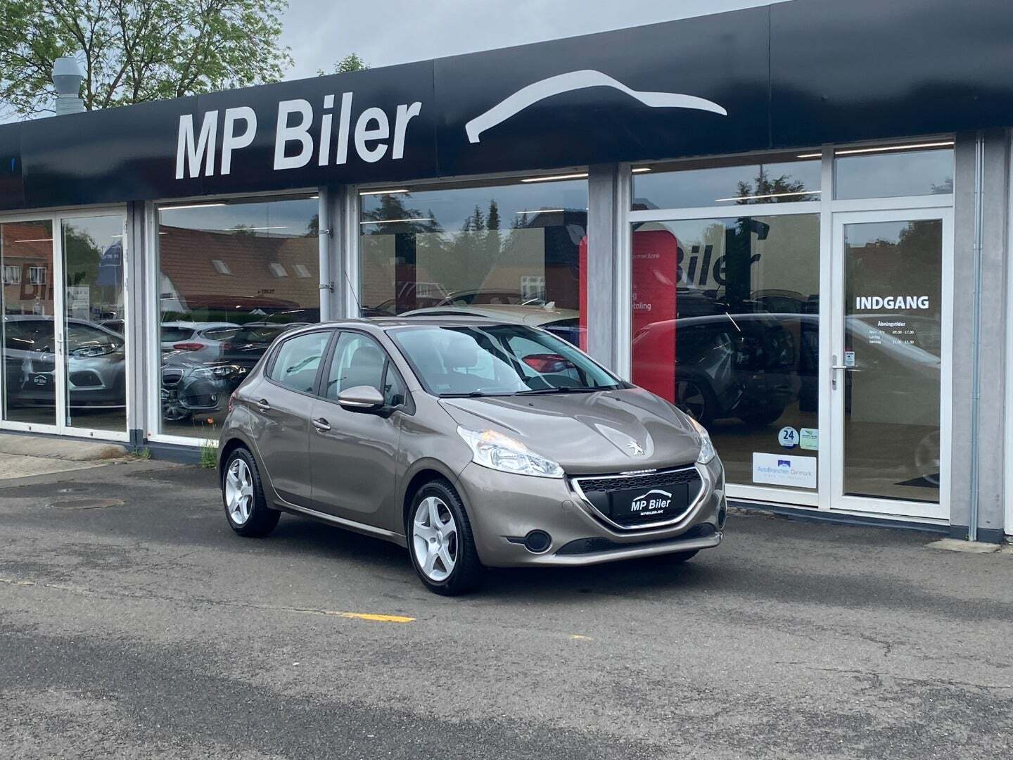 undefined Peugeot 208 fra 2013