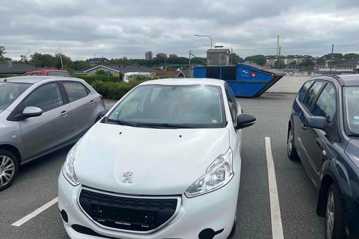 Hvid Peugeot 208 fra 2013