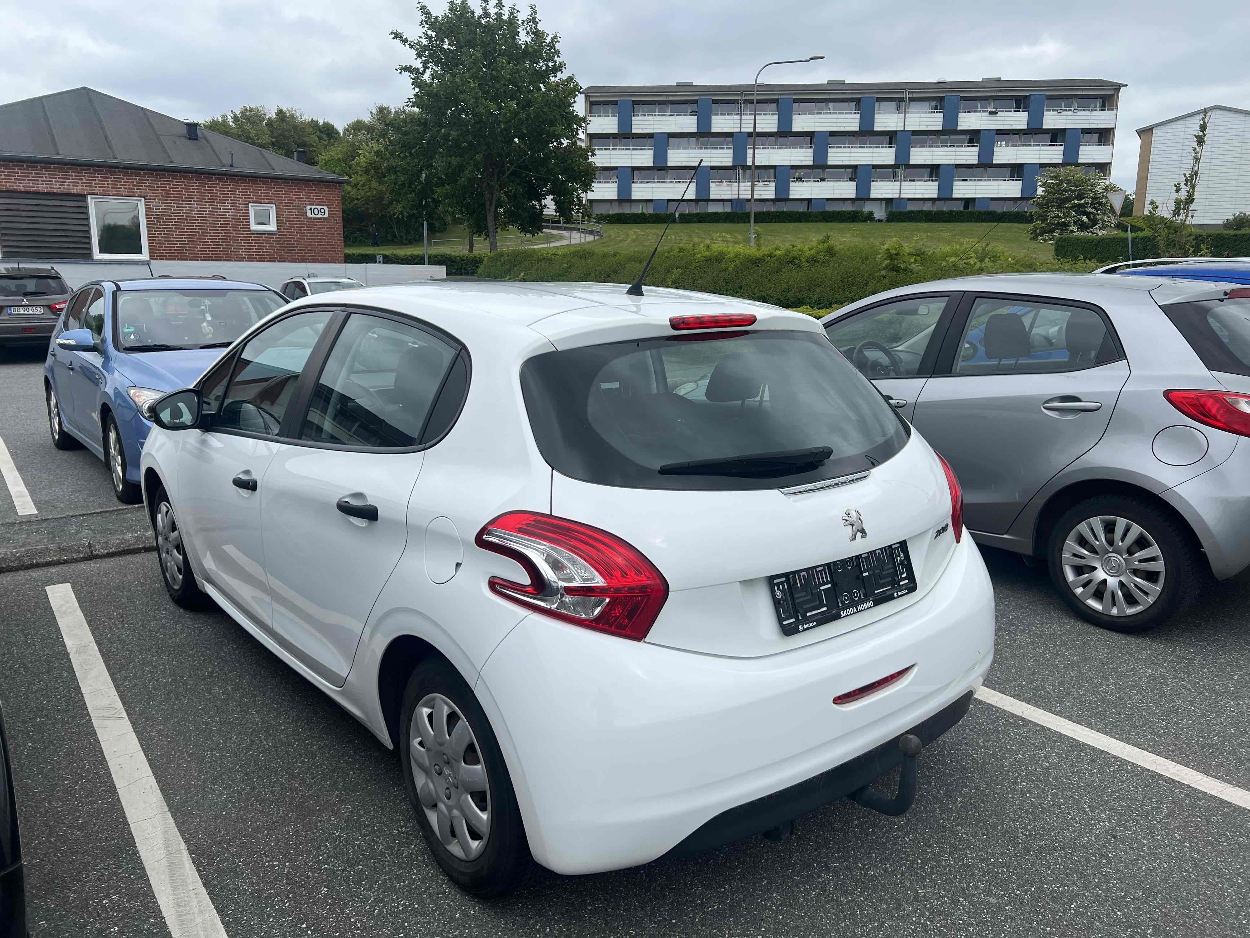 Hvid Peugeot 208 fra 2013