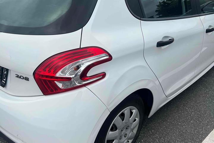 Hvid Peugeot 208 fra 2013