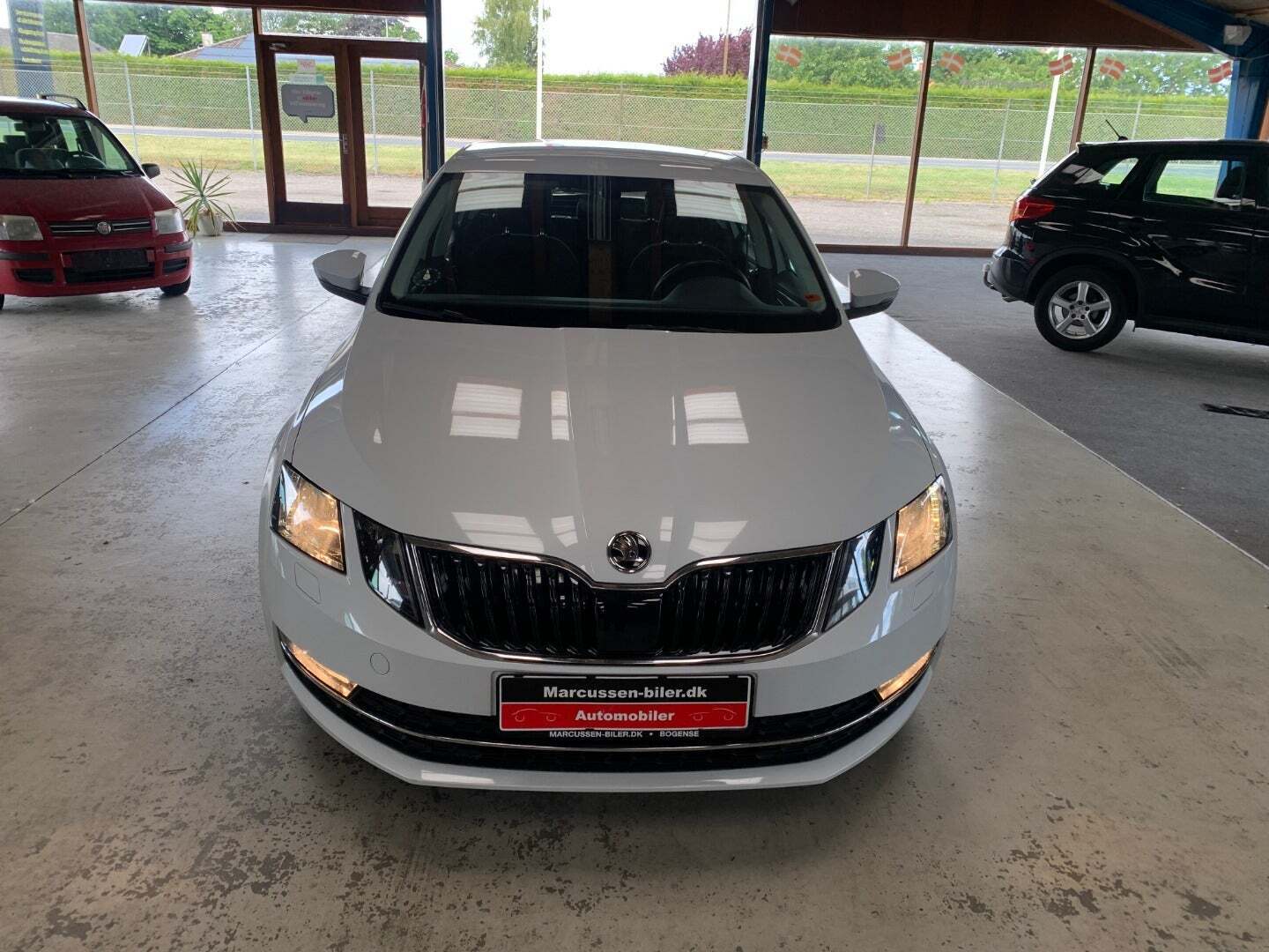 Hvid Skoda Octavia fra 2018
