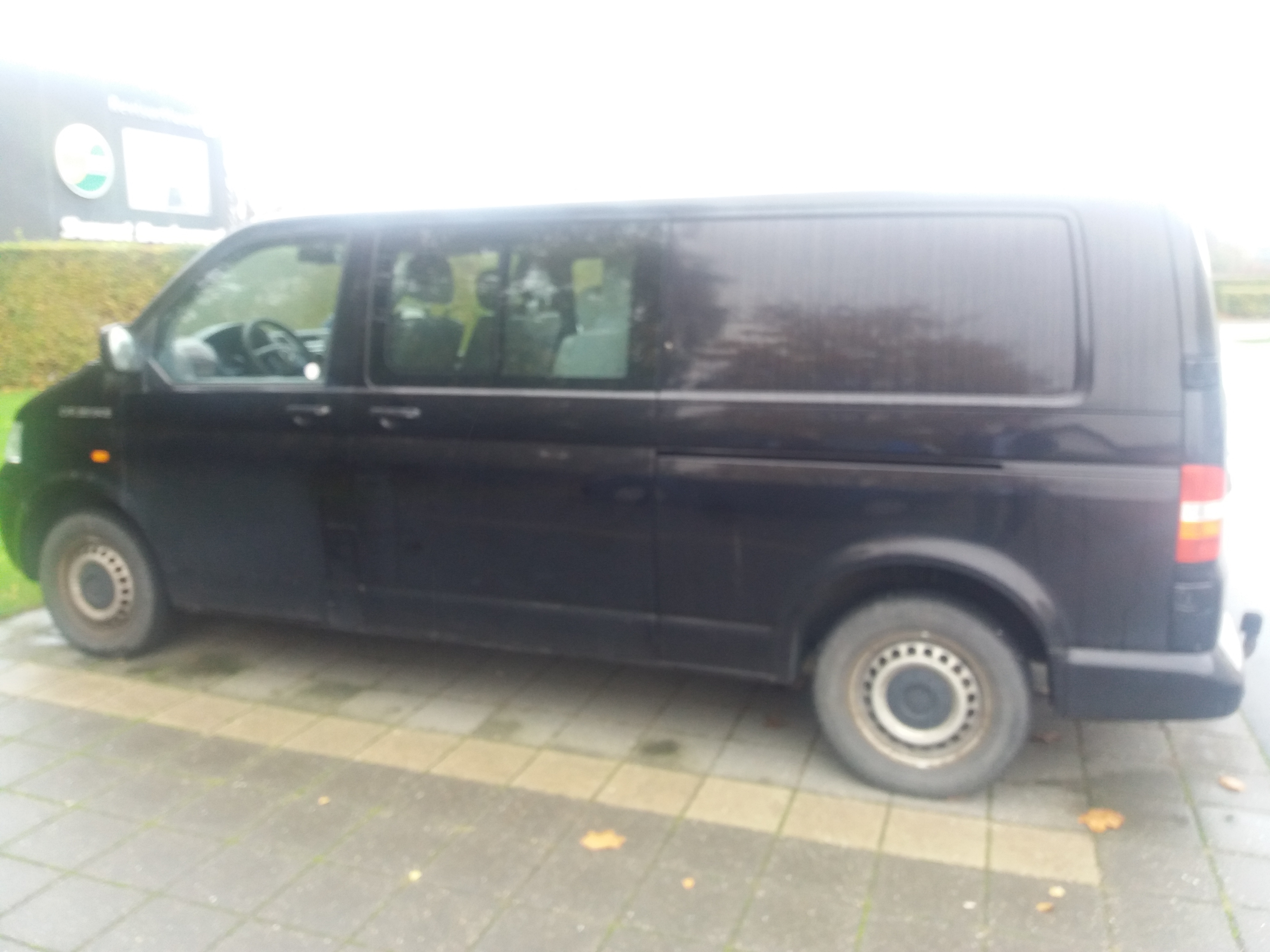 Sort VW Transporter fra 2007
