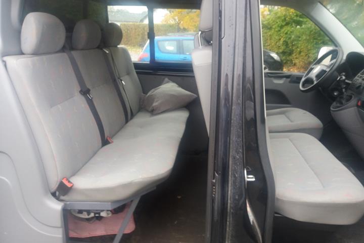 Sort VW Transporter fra 2007