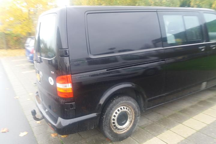 Sort VW Transporter fra 2007