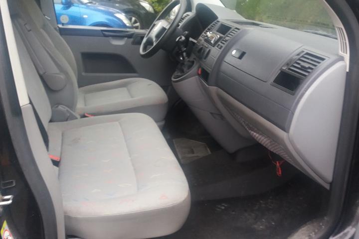 Sort VW Transporter fra 2007