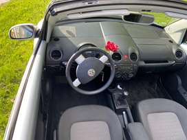VW Beetle 1,6 Cabriolet
